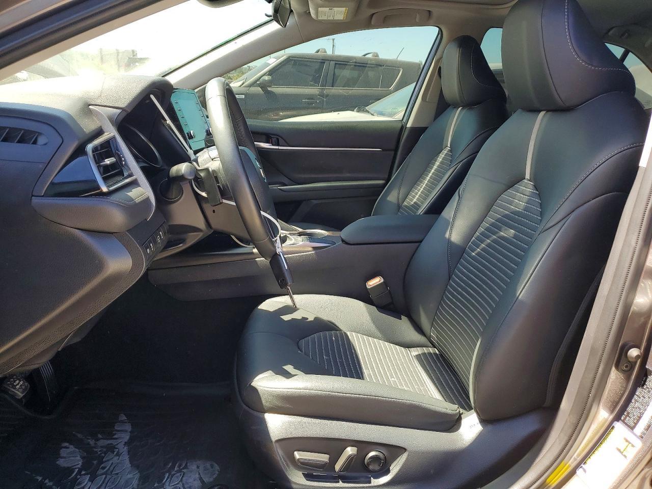 2024 Toyota Camry Se - Image 7