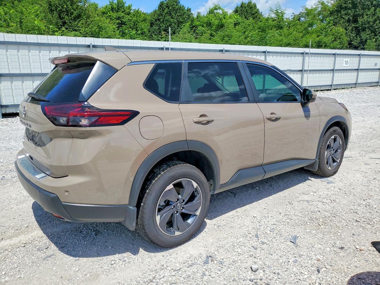 2025 Nissan Rogue Sv - Фото 3