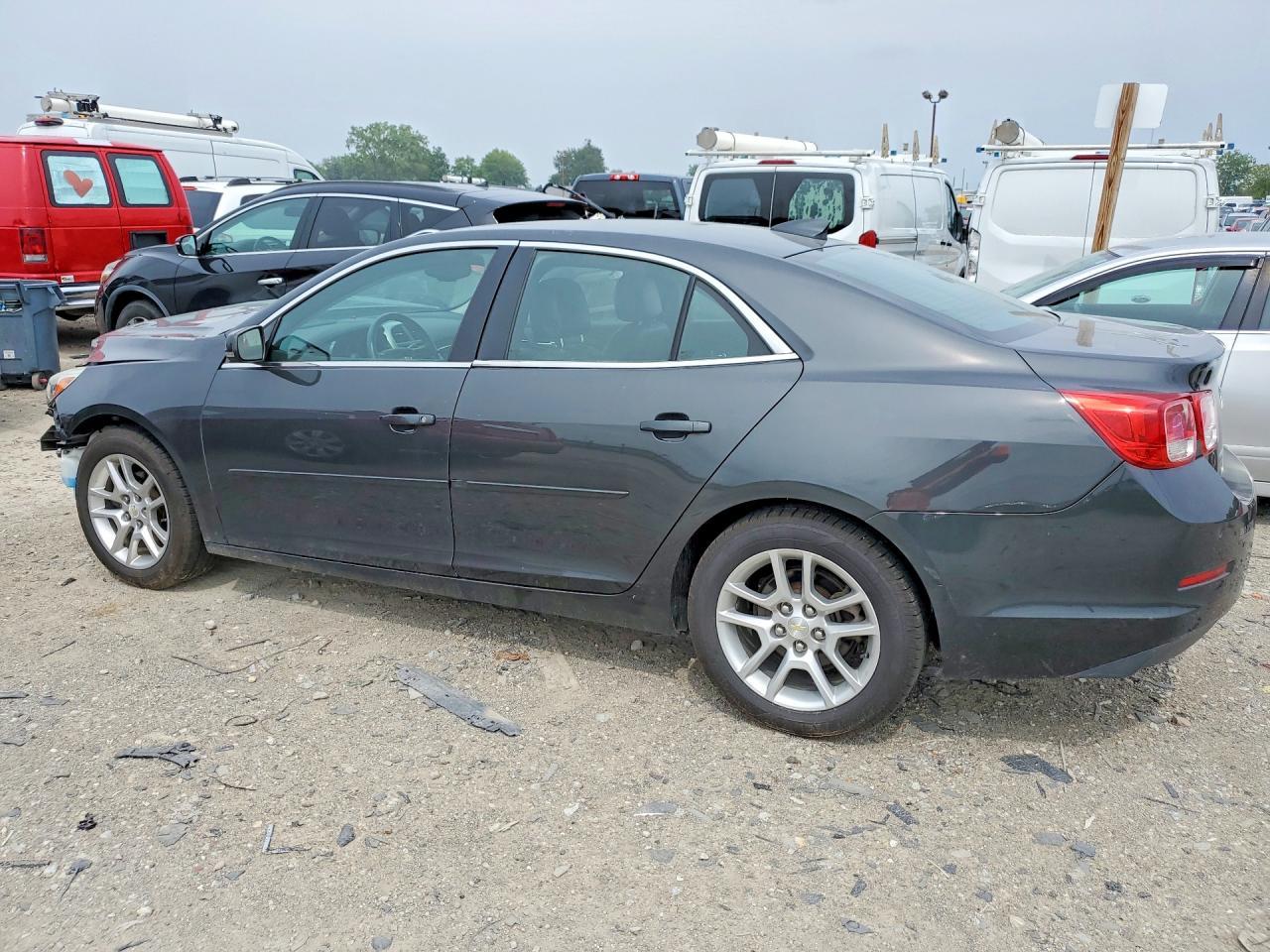 2015 Chevrolet Malibu 1Lt - Image 2