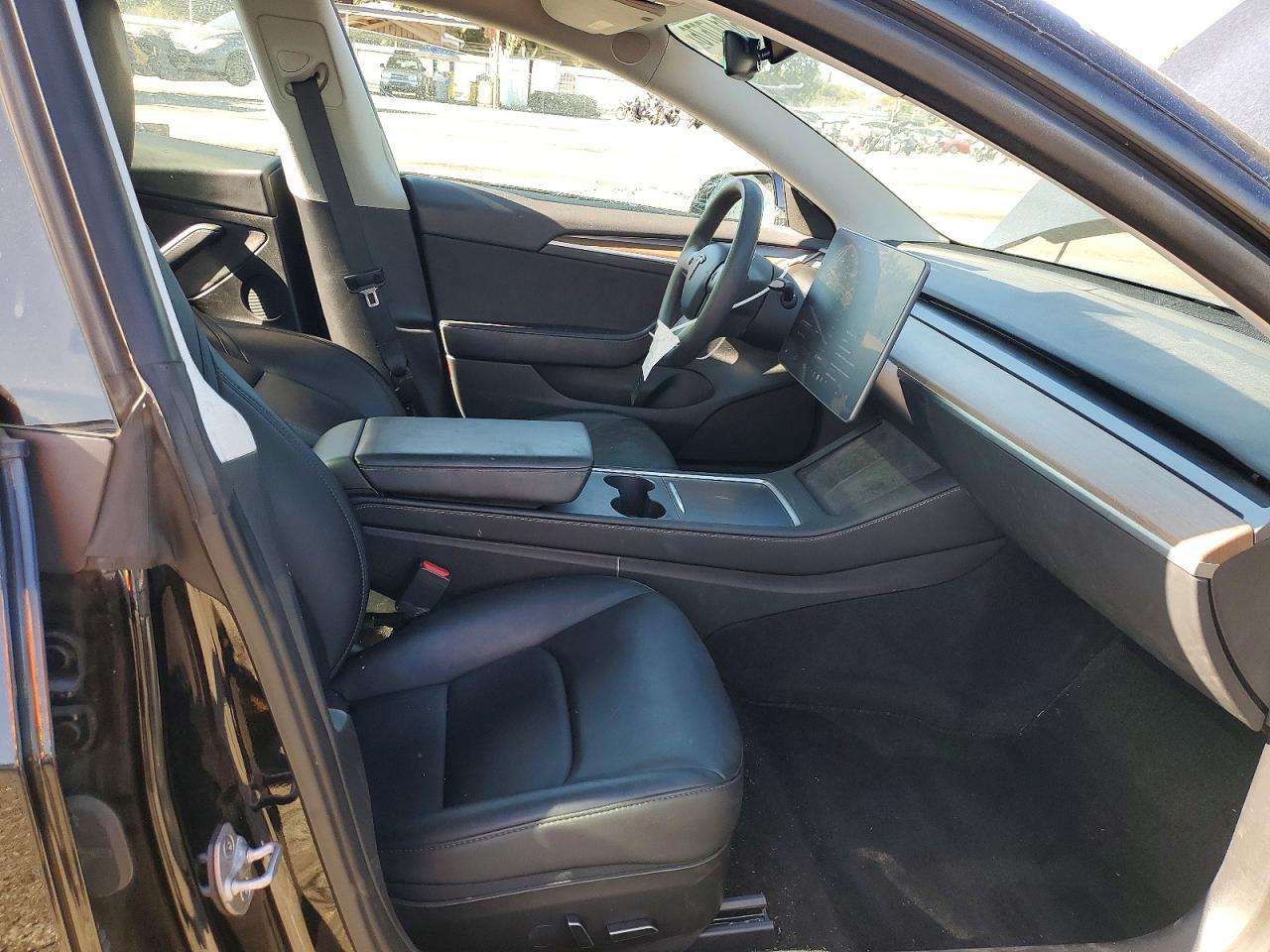 2023 Tesla Model 3 - Image 7