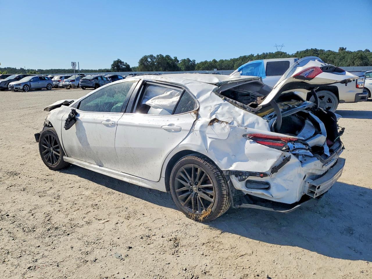 2021 Toyota Camry Se - Image 2