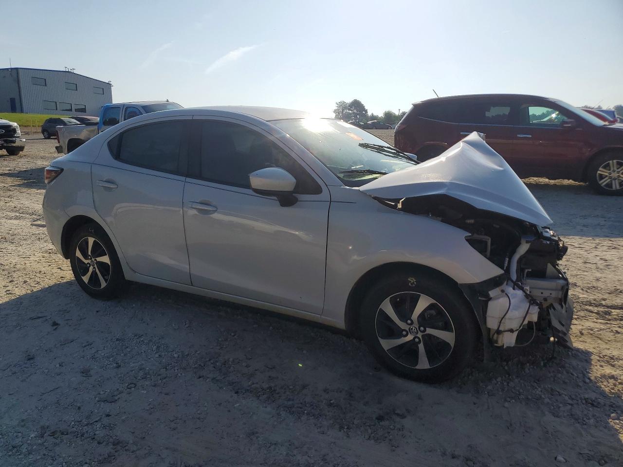2019 Toyota Yaris L - Image 4
