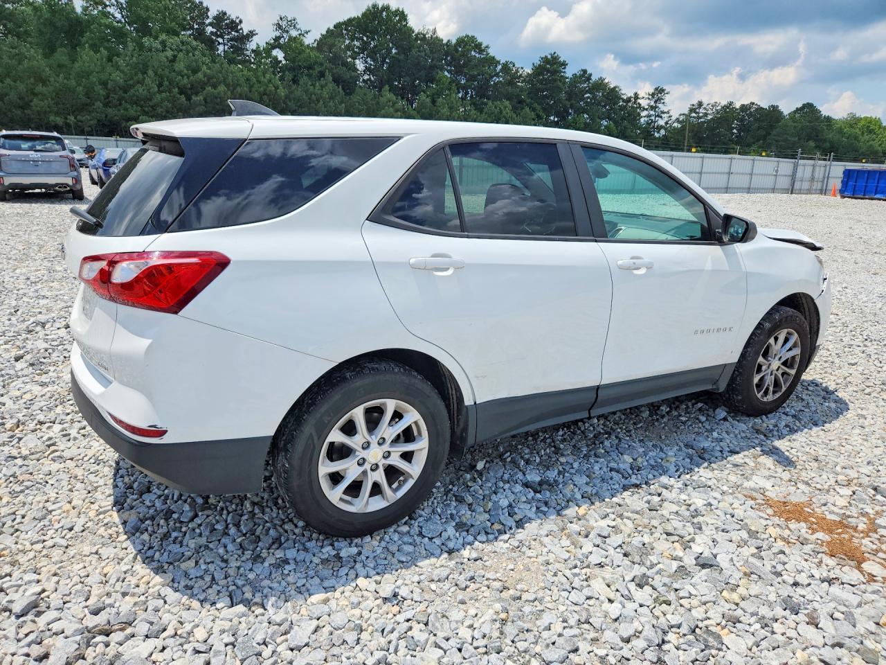 2020 Chevrolet Equinox Ls - Фото 3