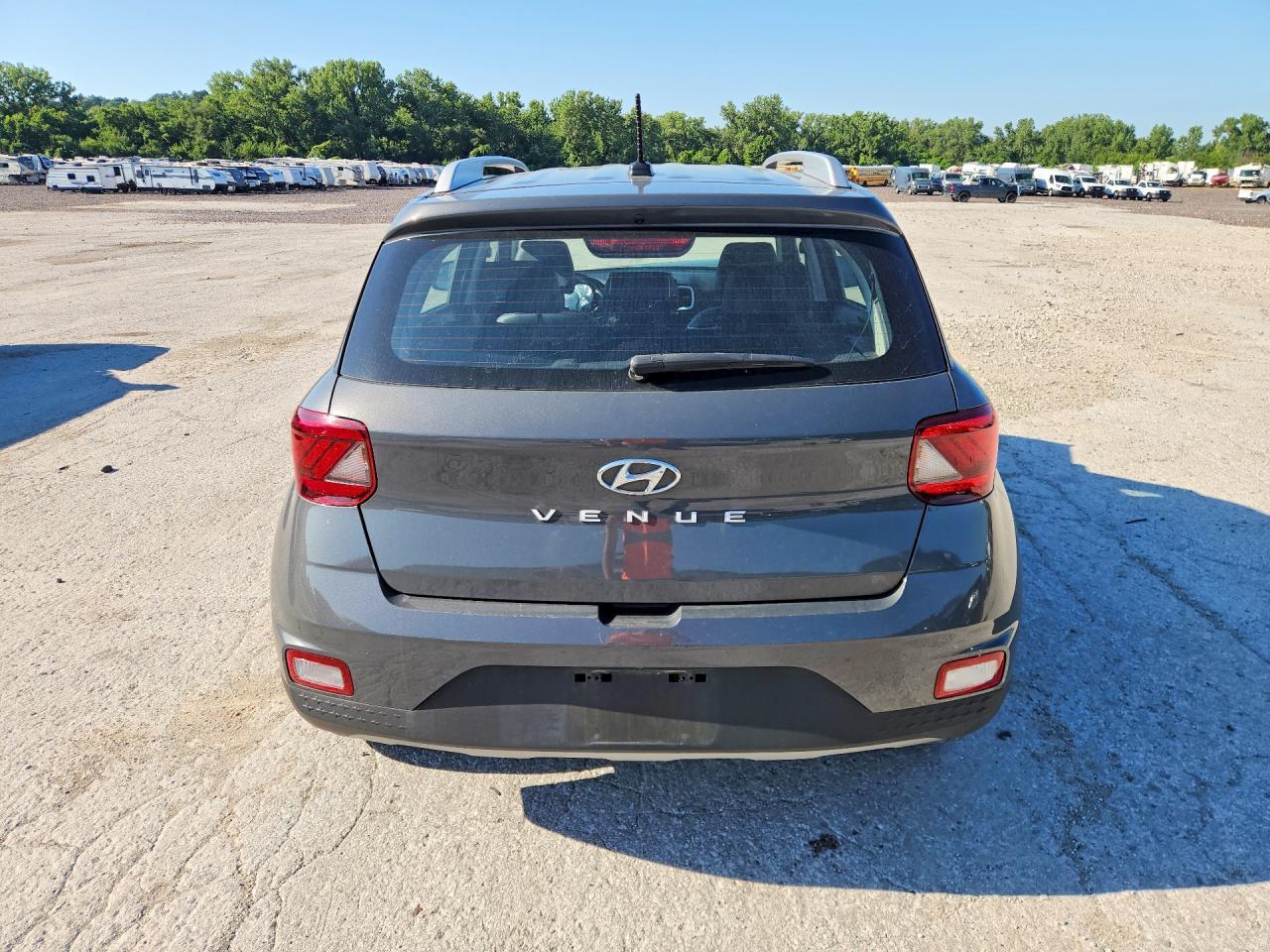 2024 Hyundai Venue Limited - Image 6