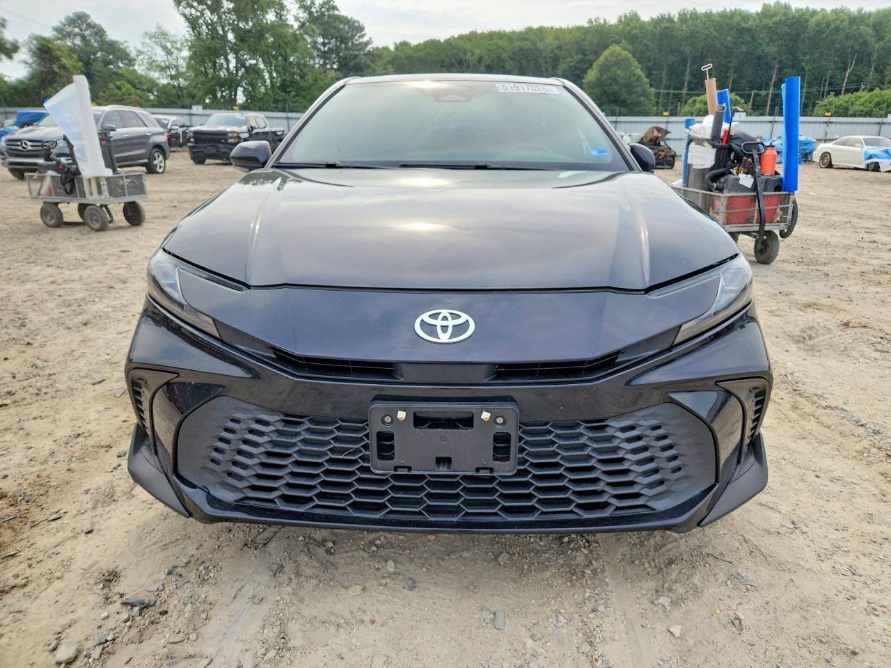 2025 Toyota Camry Se - Image 5