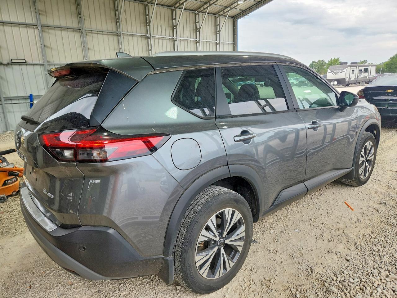 2023 Nissan Rogue Sv - Image 3