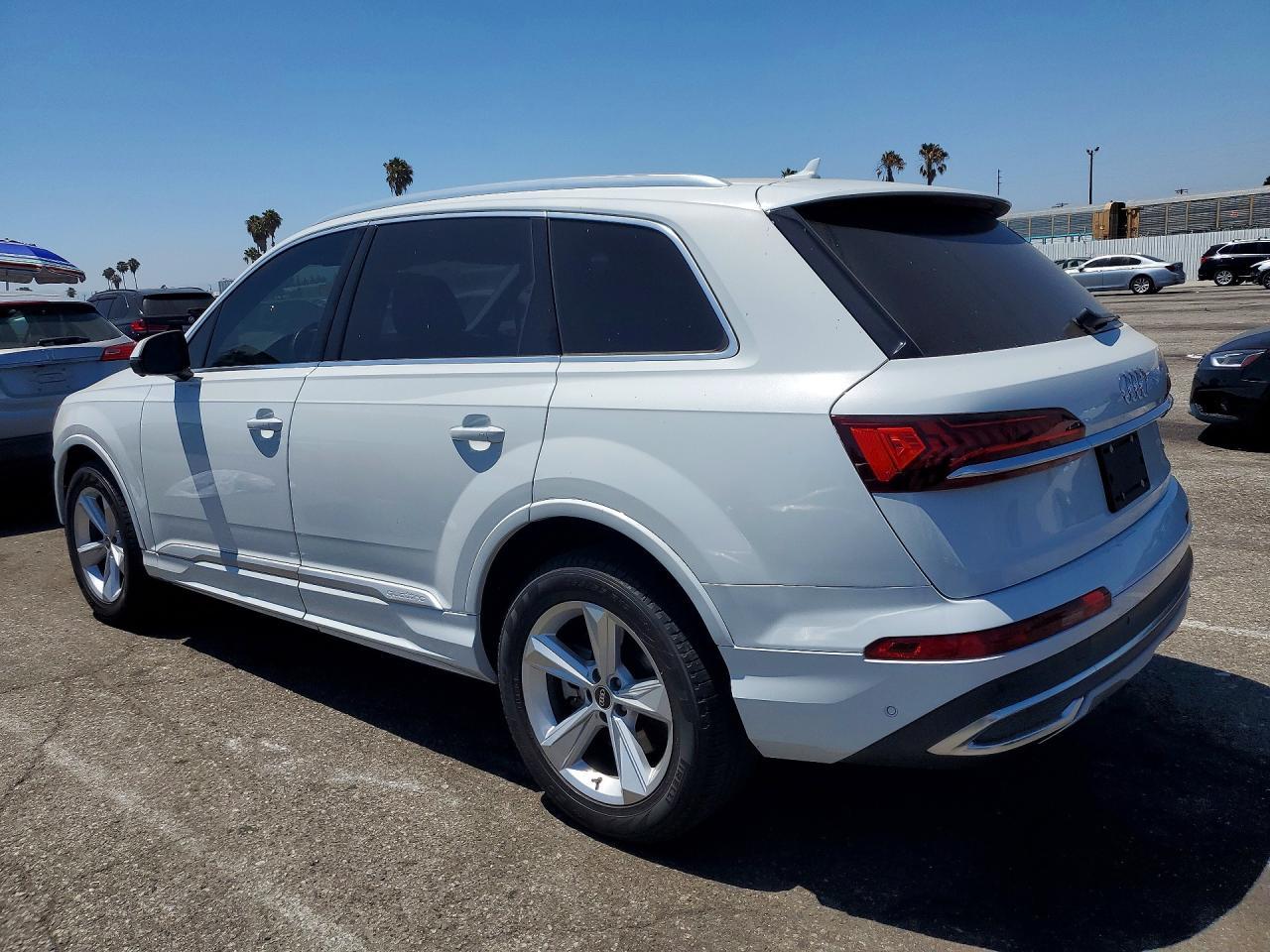 2022 Audi Q7 Premium - Фото 2