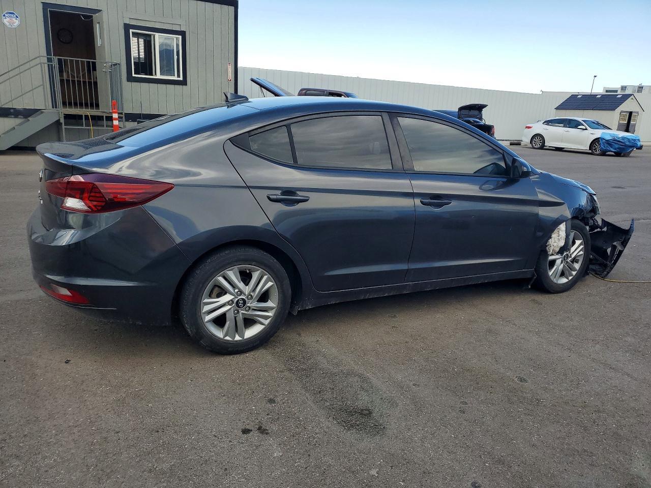 2020 Hyundai Elantra Sel - Image 3