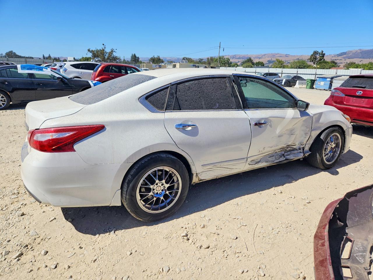 2017 Nissan Altima 2.5 S - Image 3