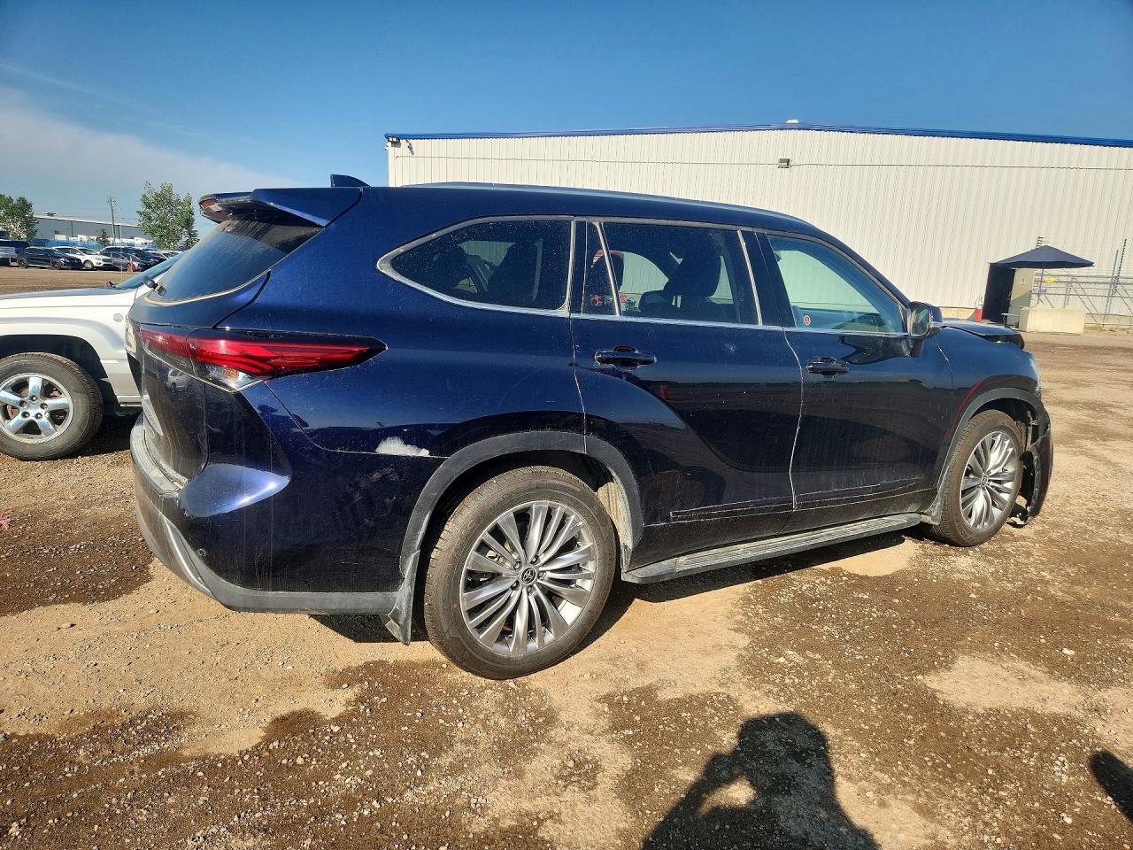2022 Toyota Highlander Platinum - Фото 3