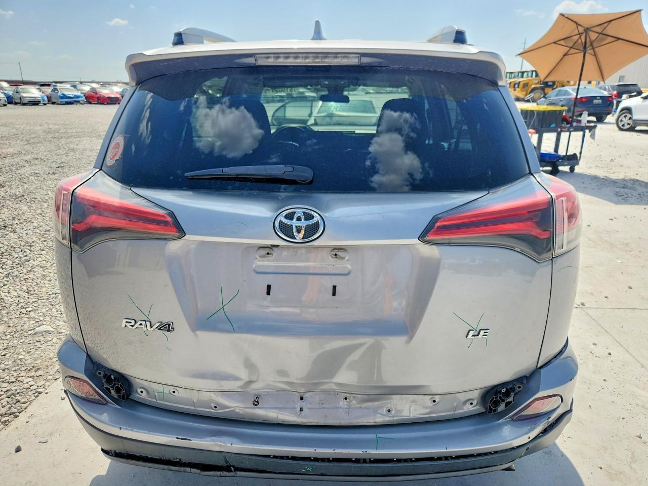 2017 Toyota Rav4 Le - Image 6