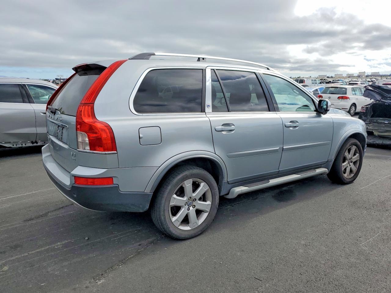 2011 Volvo Xc90 V8 - Image 3