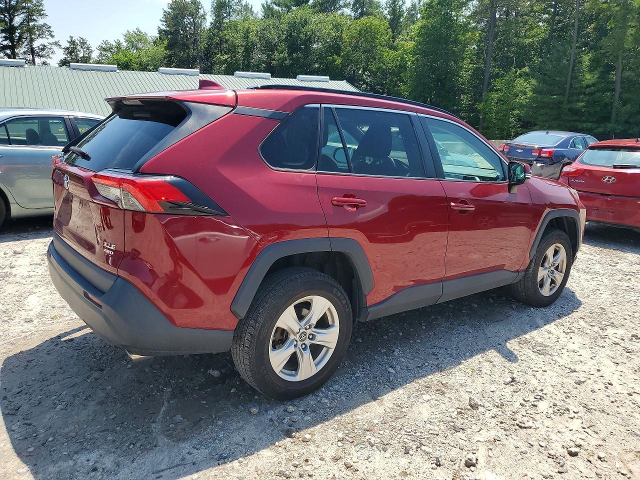 2019 Toyota Rav4 Xle - Image 3