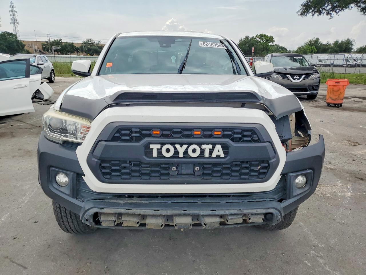 2019 Toyota Tacoma Trd Off-Road - Image 5