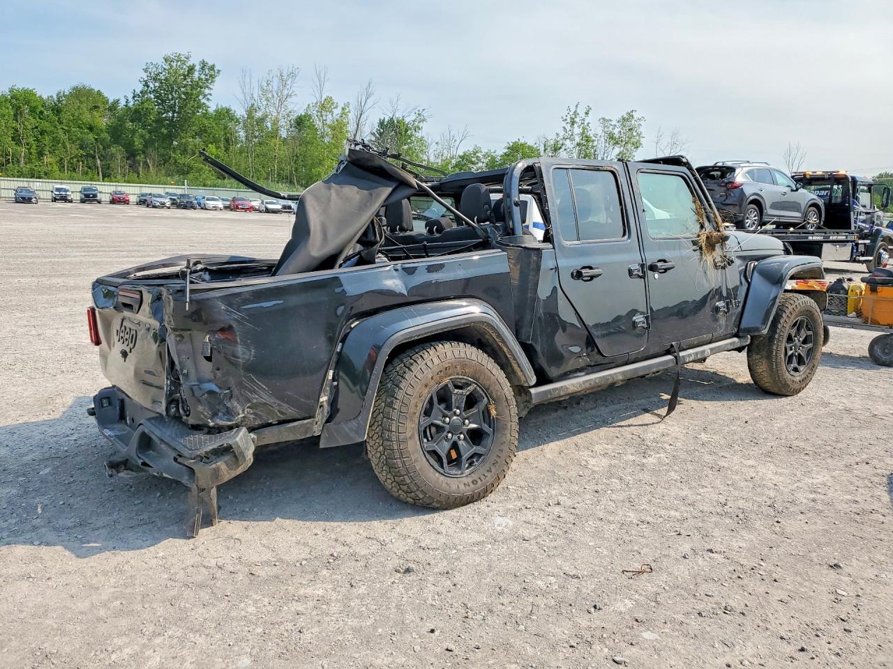 2022 Jeep Gladiator Sport - Image 3