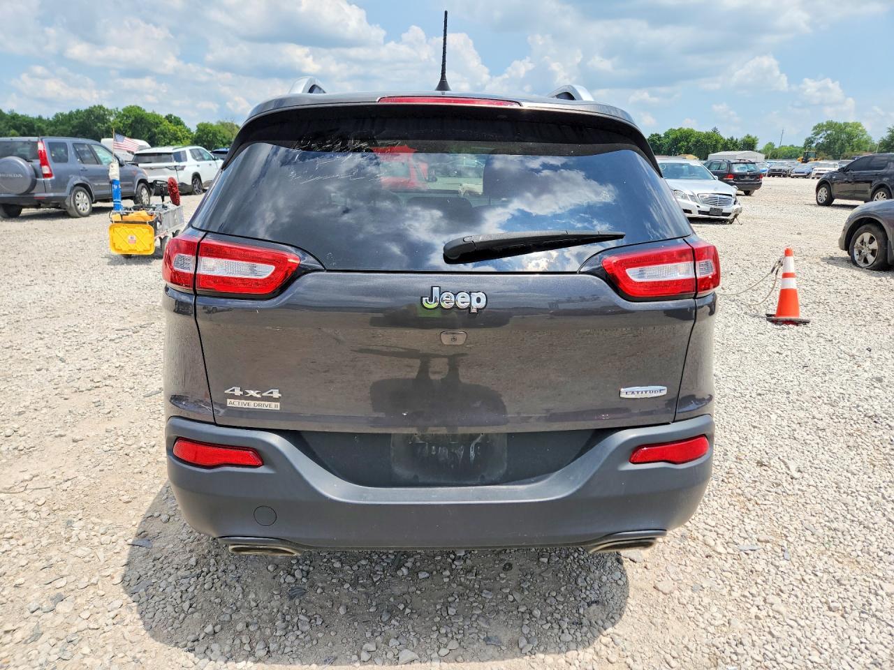 2016 Jeep Cherokee Latitude - Фото 6