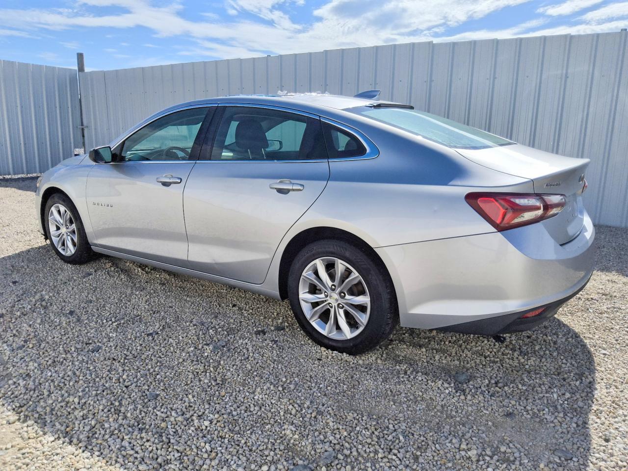 2021 Chevrolet Malibu Lt - Фото 2