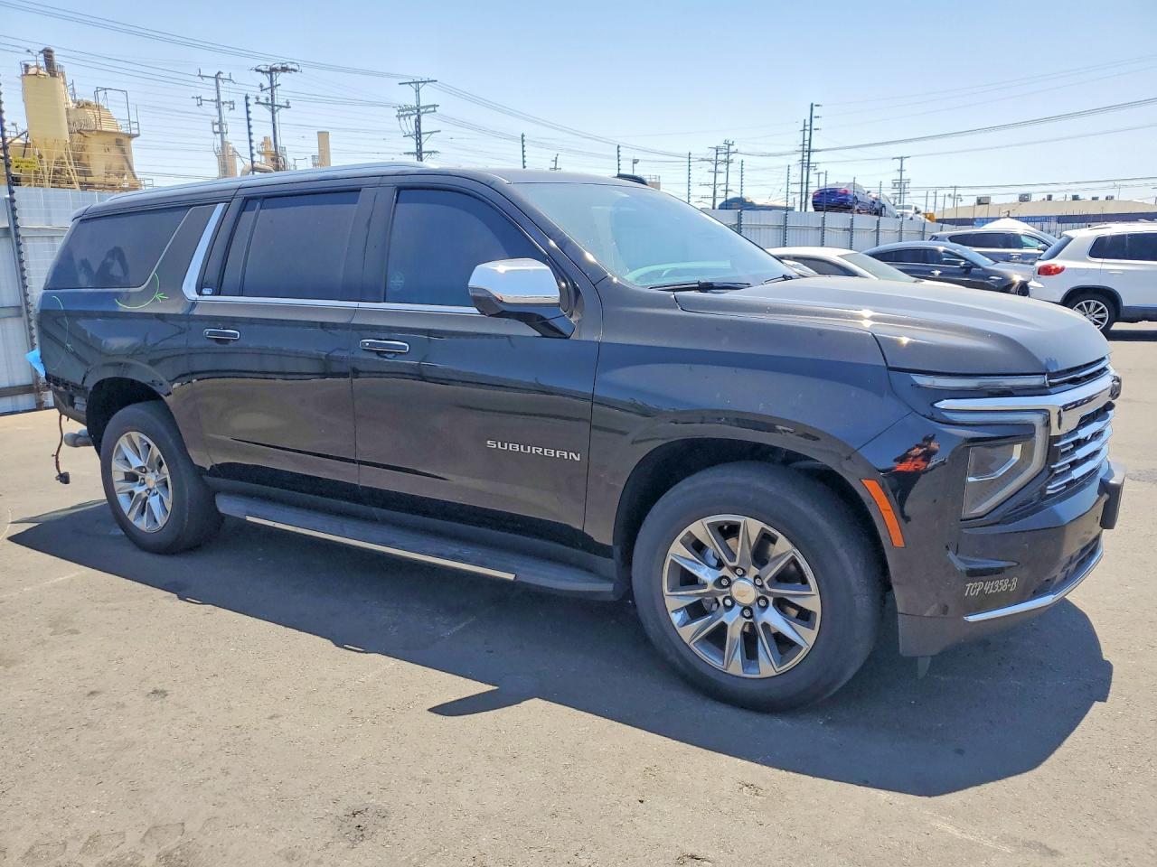 2025 Chevrolet Suburban C1500 Premier - Фото 4
