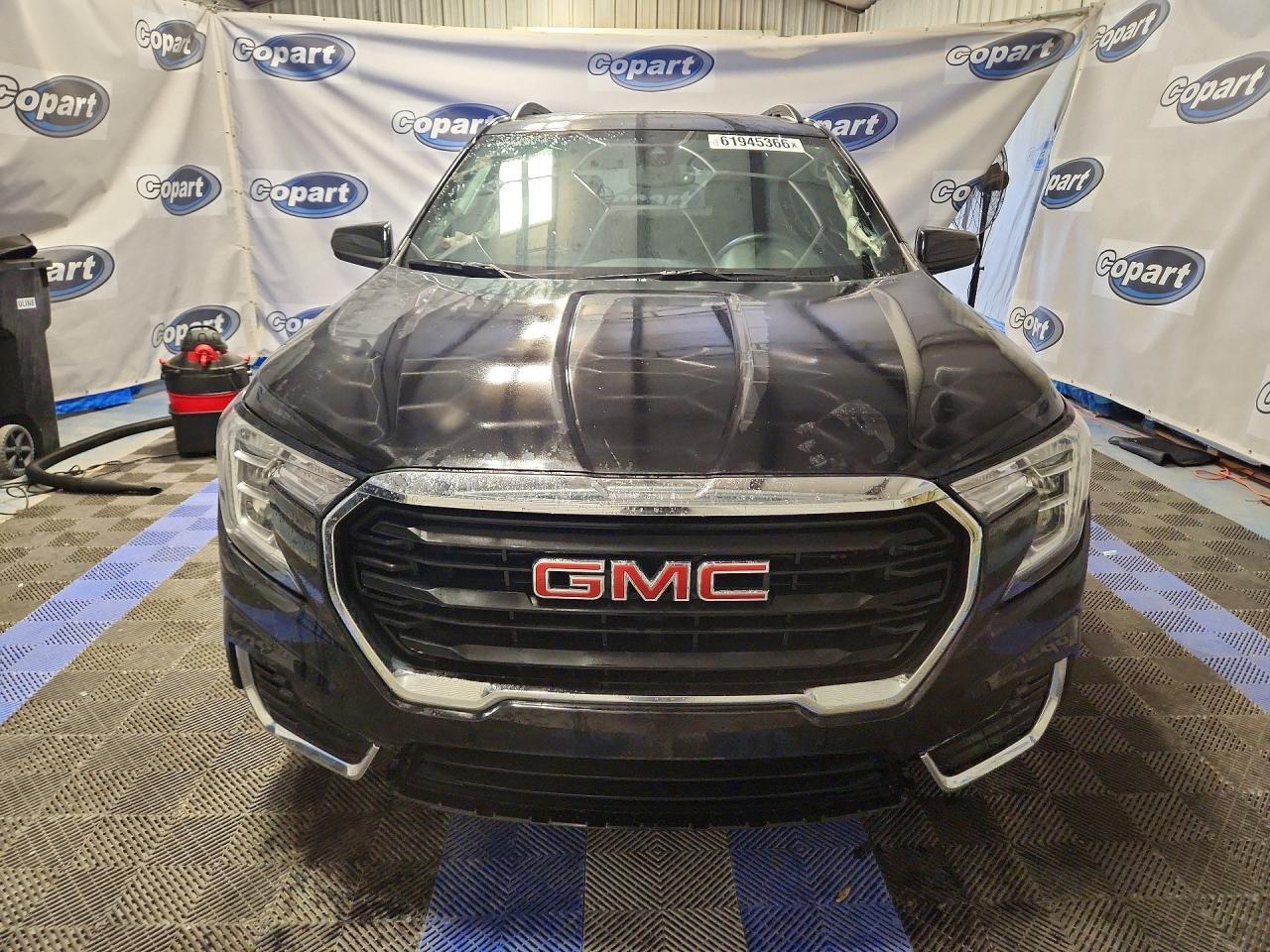 2022 GMC Terrain Sle - Image 5