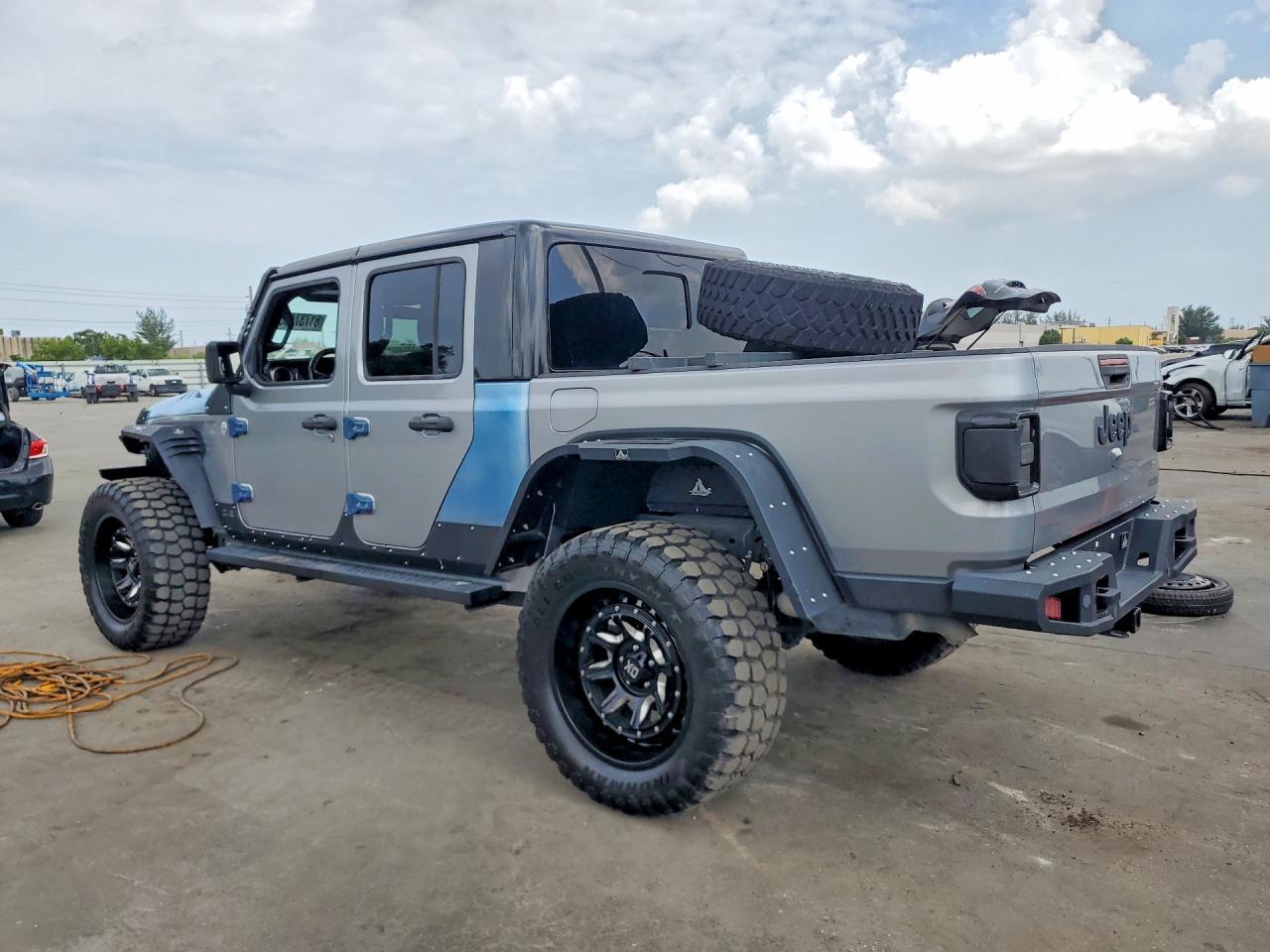 2020 Jeep Gladiator Sport - Image 2