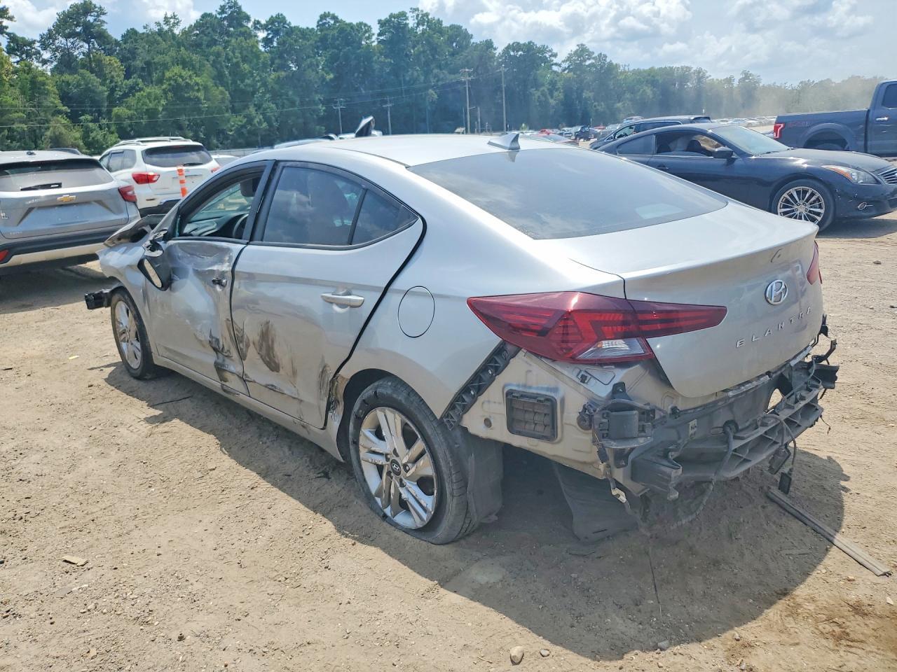 2020 Hyundai Elantra Sel - Image 2