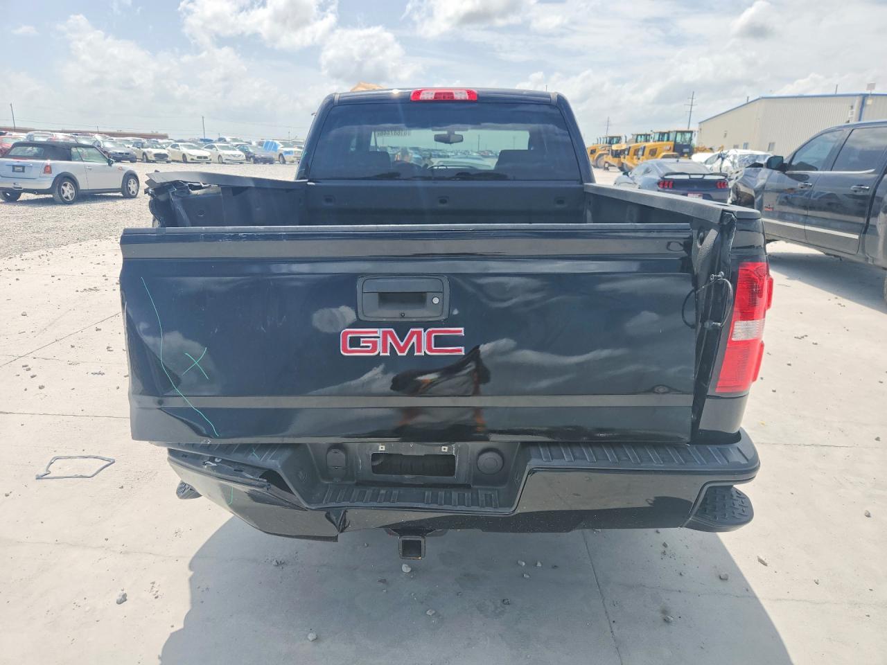 2017 GMC Sierra C1500 - Фото 6