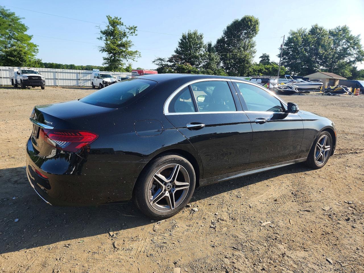 2023 Mercedes-Benz E 350 4Matic - Фото 3