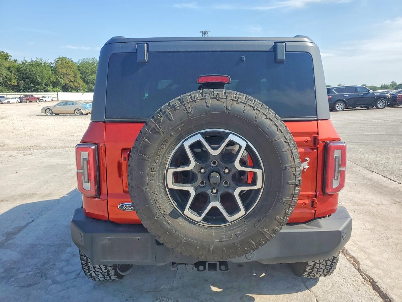 2022 Ford Bronco Base - Image 6