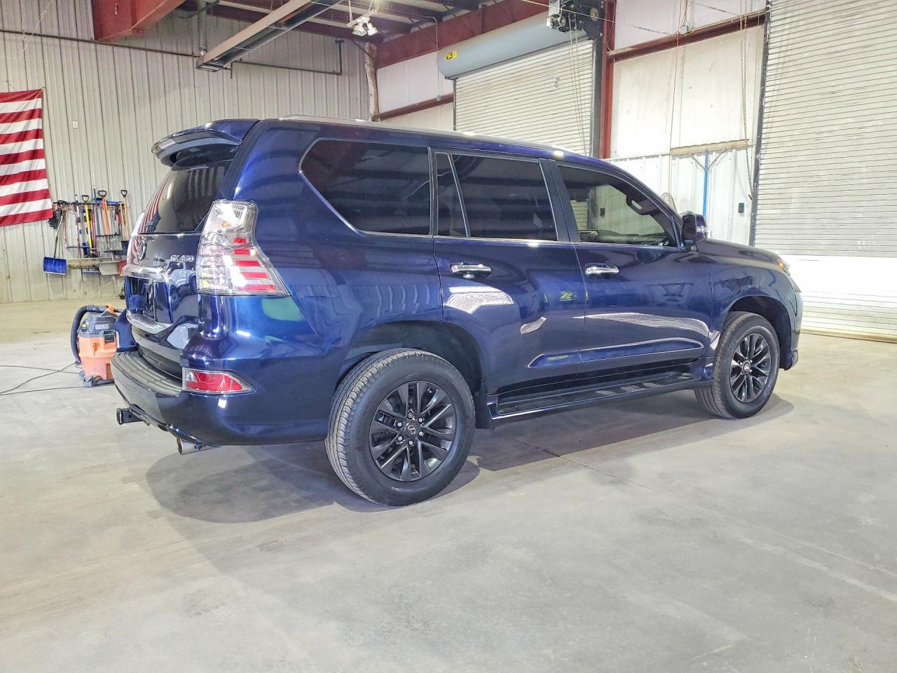 2020 Lexus Gx 460 Premium - Image 3