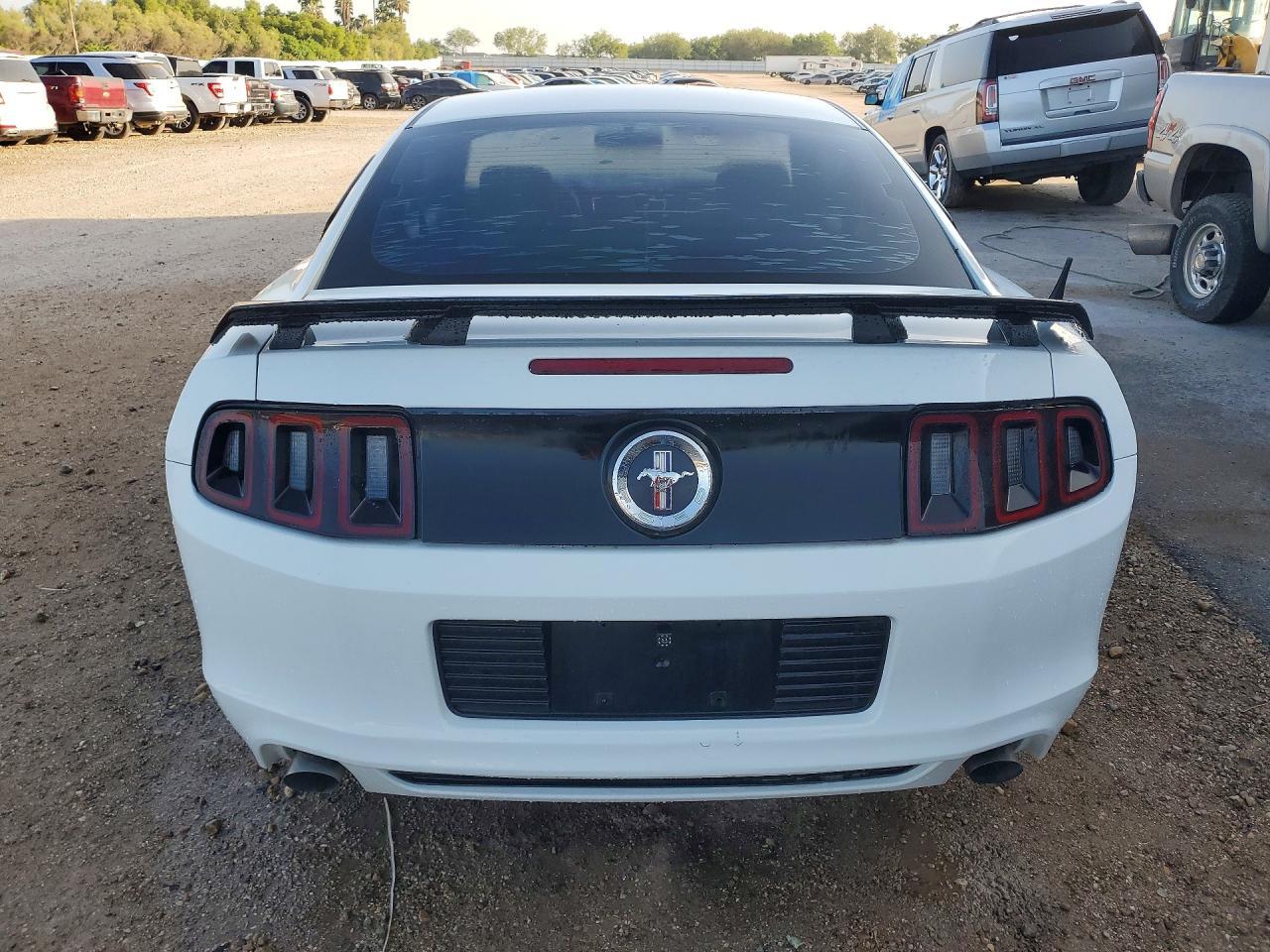2013 Ford Mustang - Фото 6