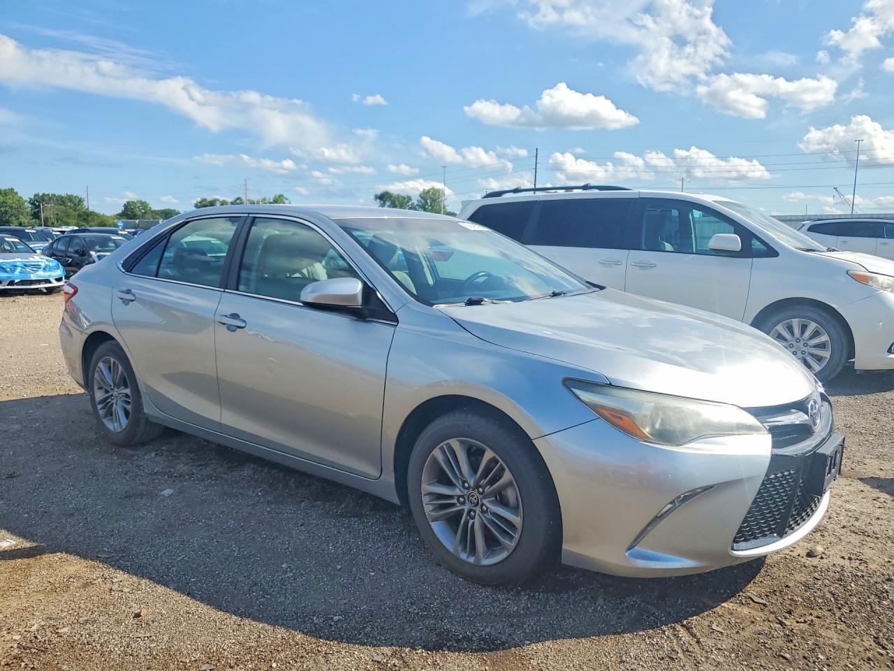 2015 Toyota Camry - Фото 4