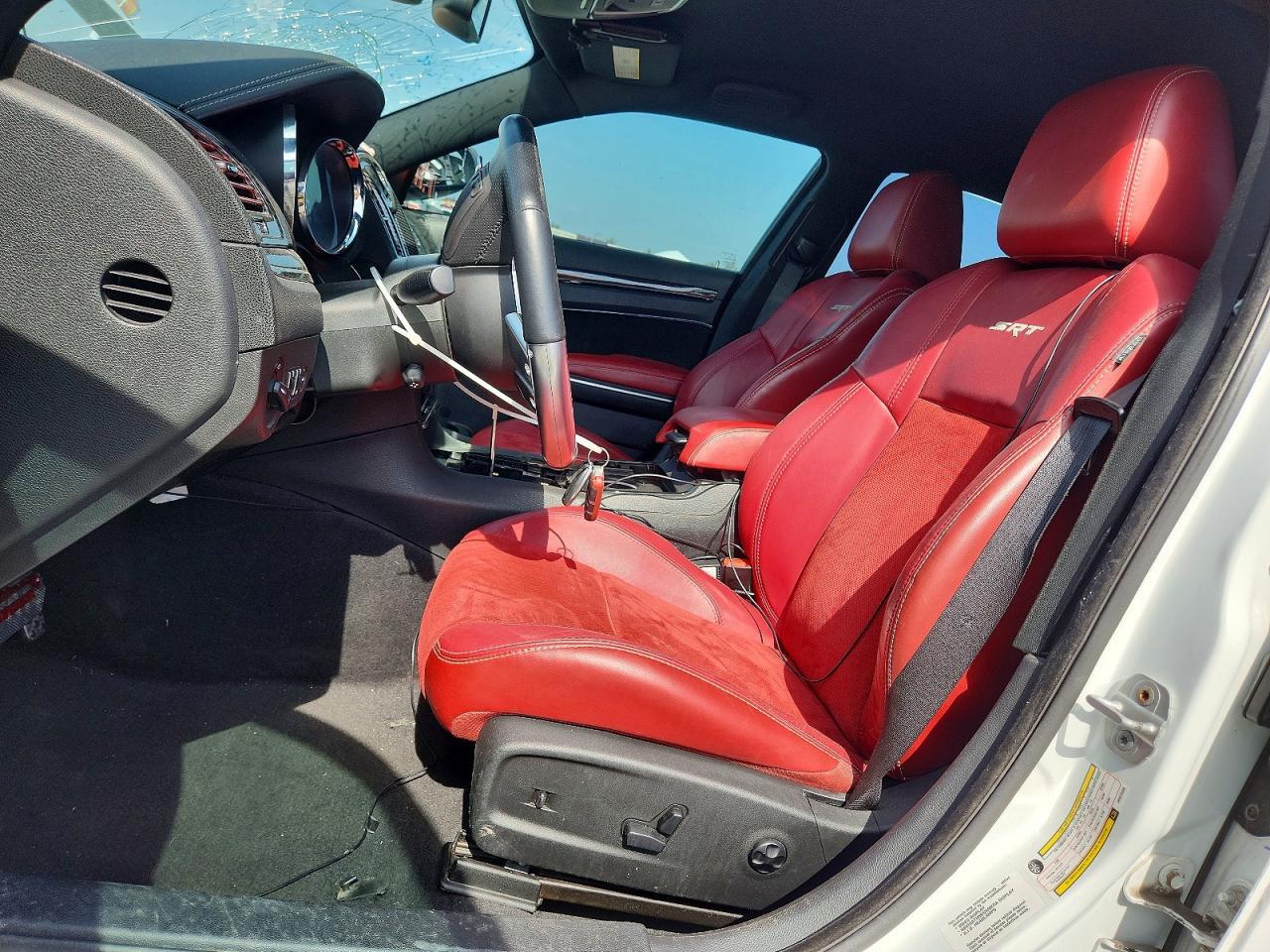 2013 Chrysler 300 Srt-8 - Image 7