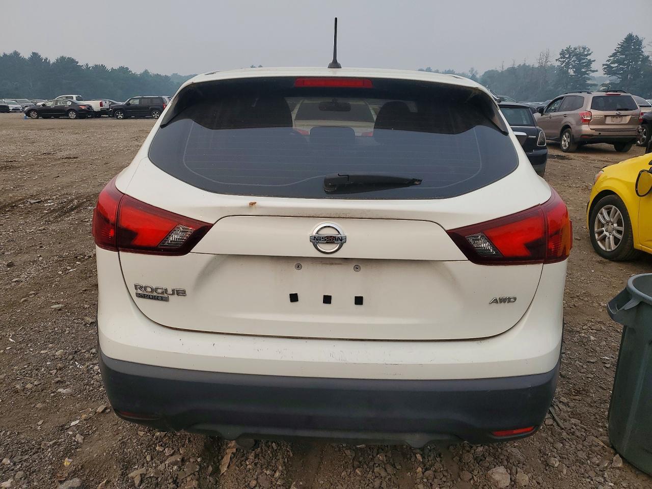 2019 Nissan Rogue Sport S - Image 6
