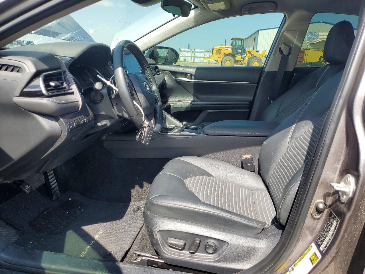 2023 Toyota Camry Se - Image 7