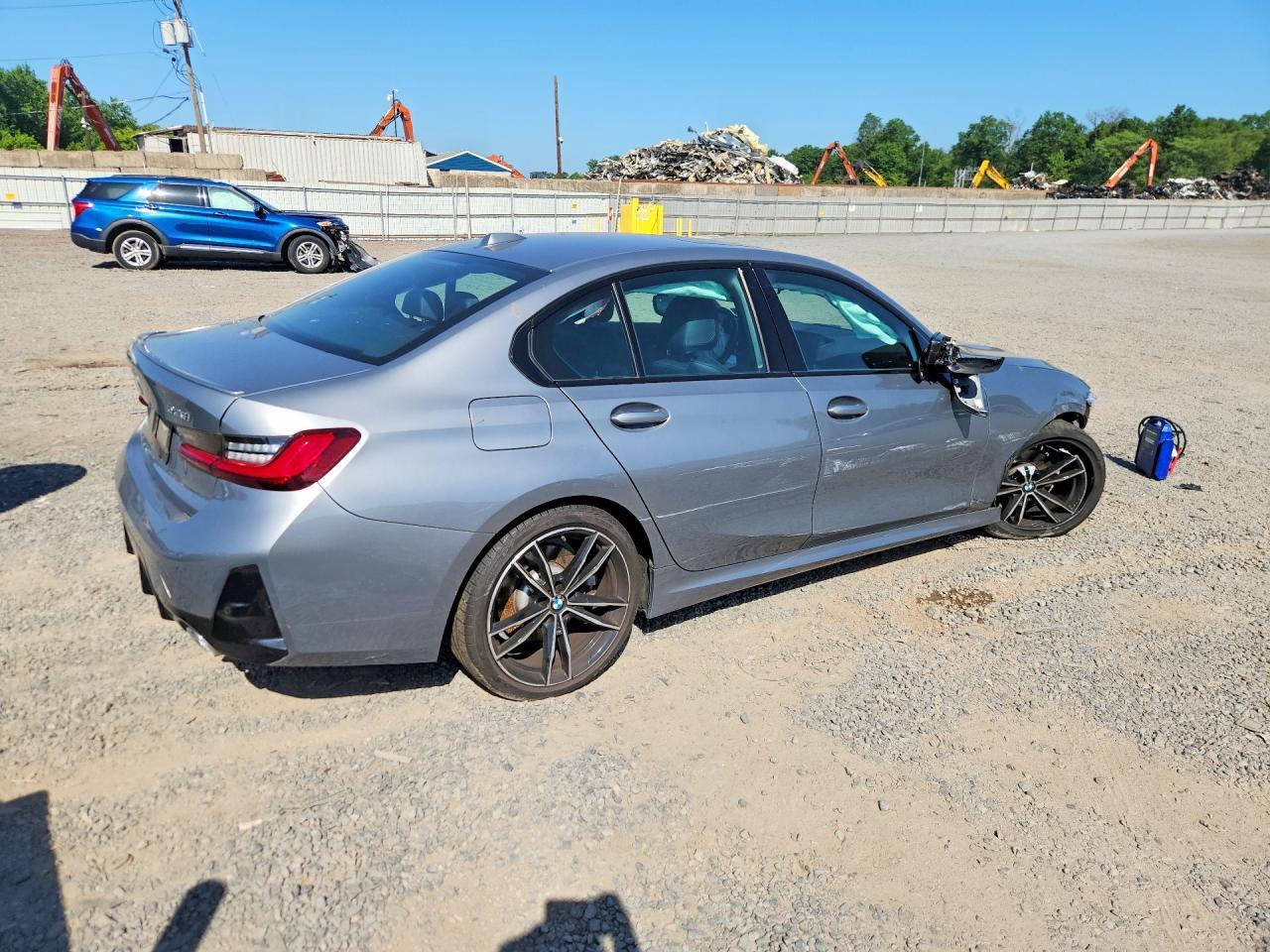 2023 BMW 330Xi - Фото 3
