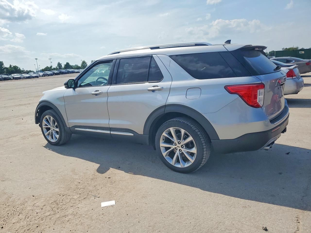2021 Ford Explorer Platinum - Фото 2