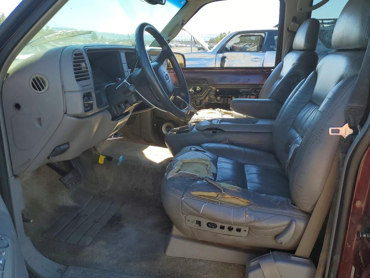 1999 Chevrolet Suburban K1500 - Фото 7