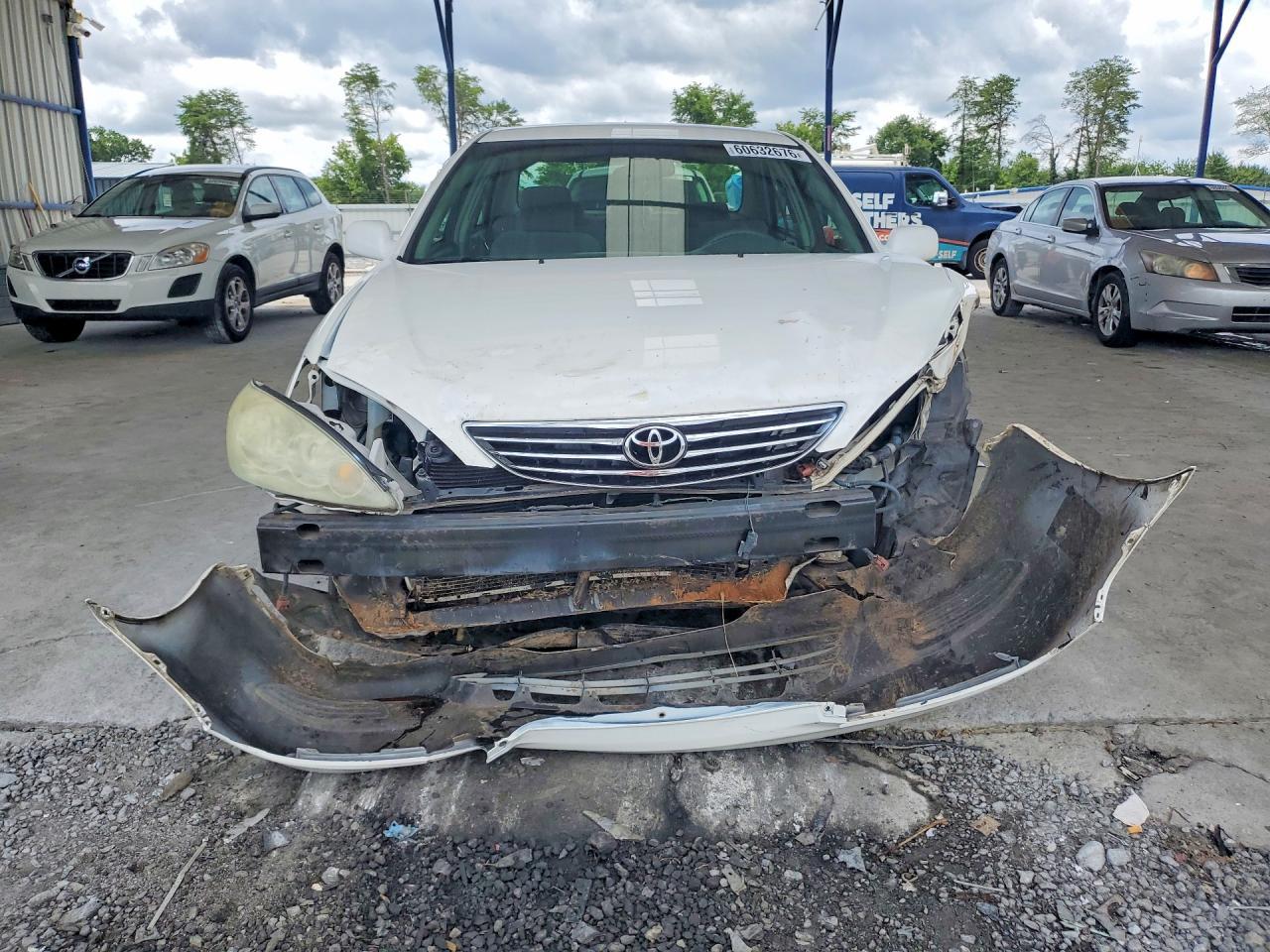 2005 Toyota Camry Le - Image 5