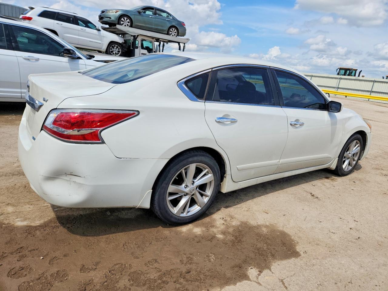 2014 Nissan Altima 2.5 Sv - Image 3