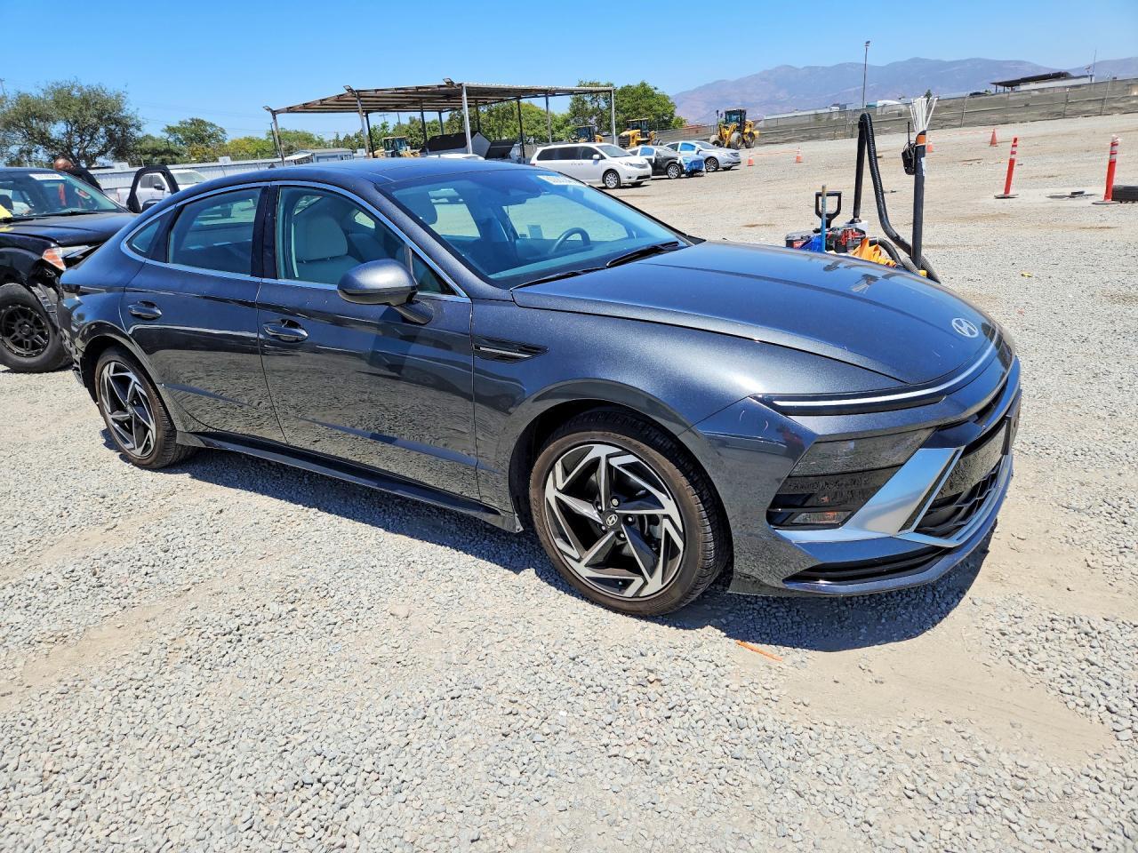 2025 Hyundai Sonata Sel - Image 4