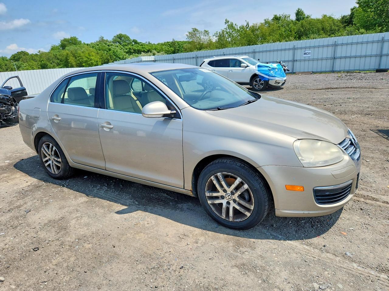 2005 Volkswagen New Jetta 2.5L Option Package 1 - Фото 4