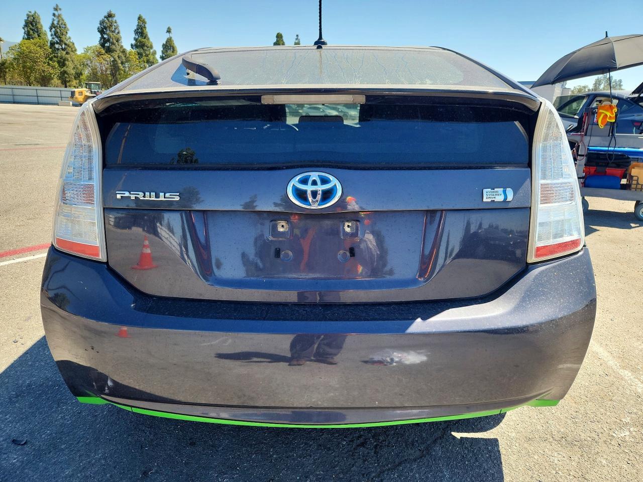 2011 Toyota Prius Two - Image 6