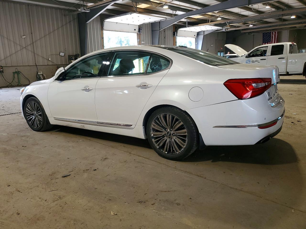 2014 Kia Cadenza Limited - Image 2