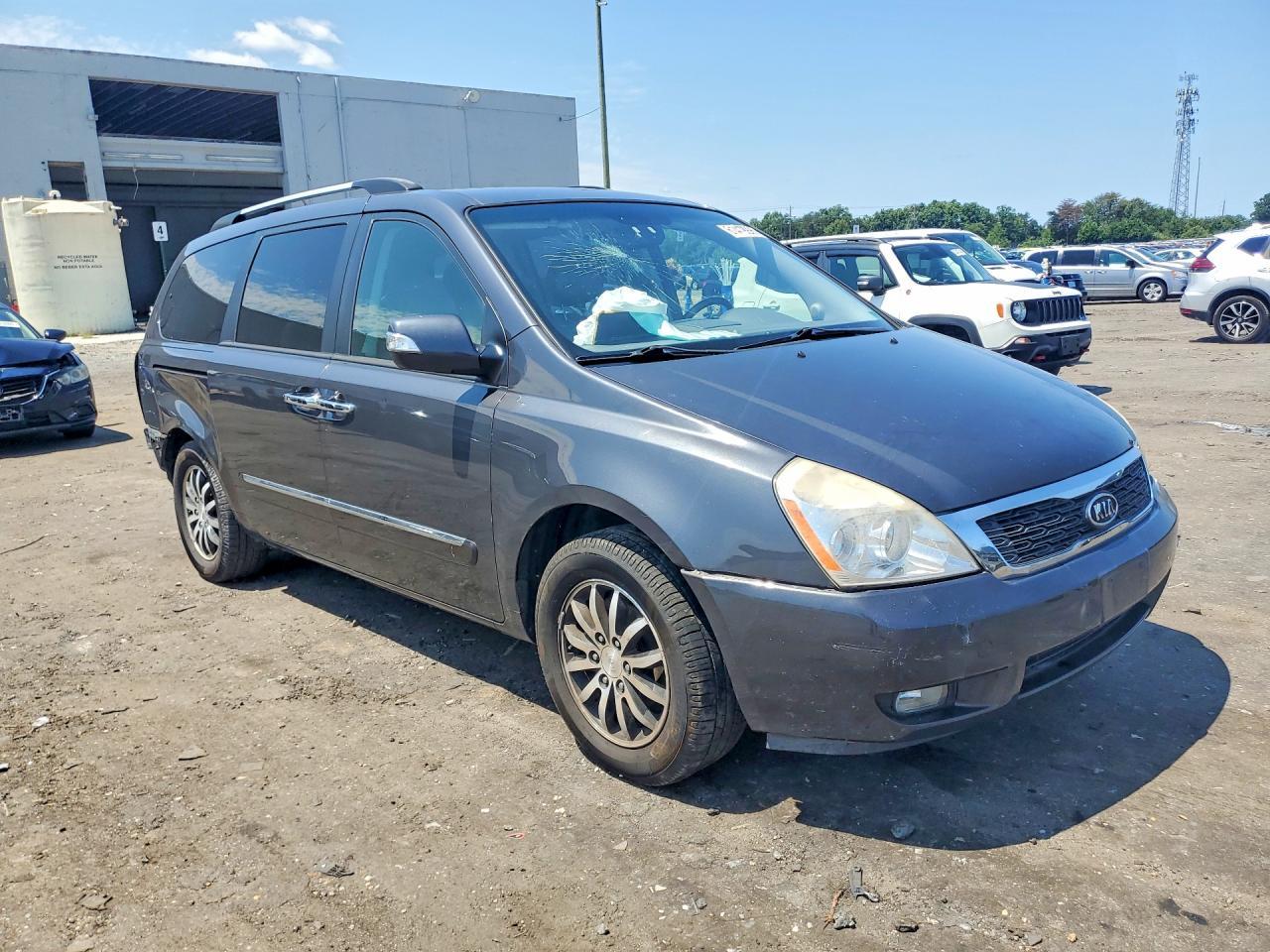 2012 Kia Sedona Ex - Image 4