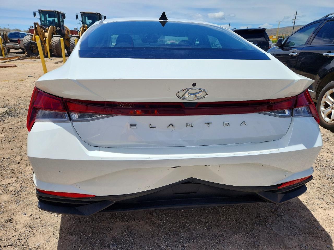 2021 Hyundai Elantra Se - Image 6