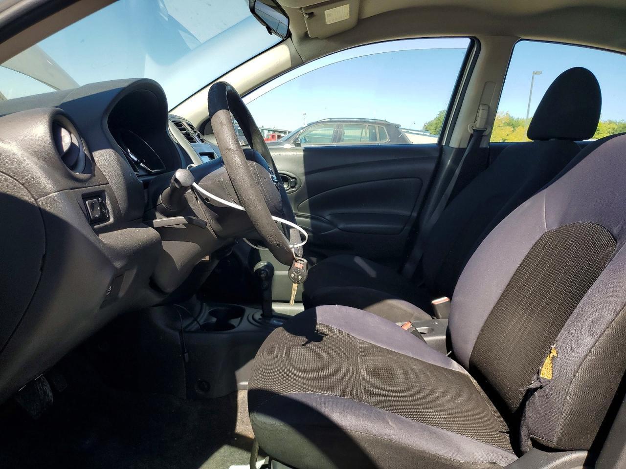 2012 Nissan Versa 1.6 S - Image 7