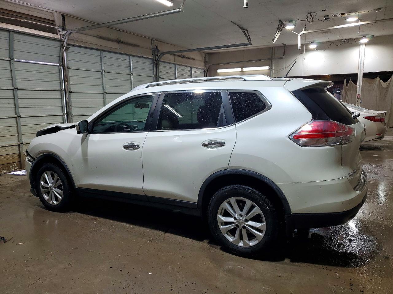 2016 Nissan Rogue Sv - Image 2