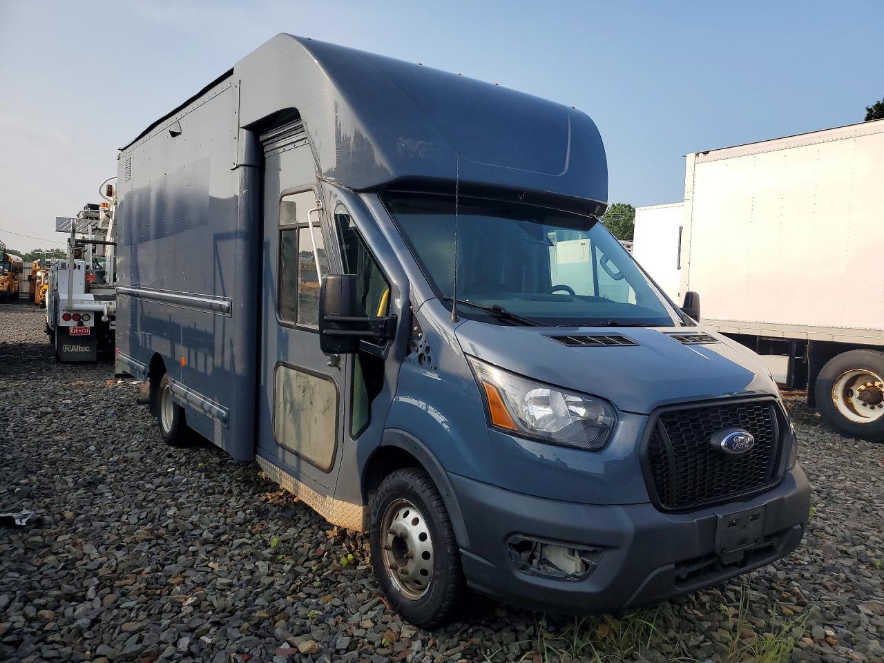 2021 Ford Transit Step Van - Фото 4