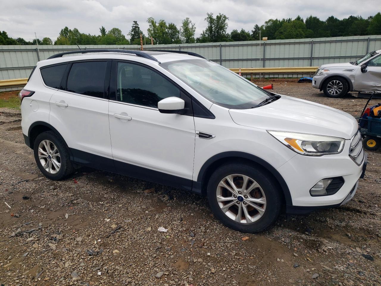 2018 Ford Escape Se - Фото 4