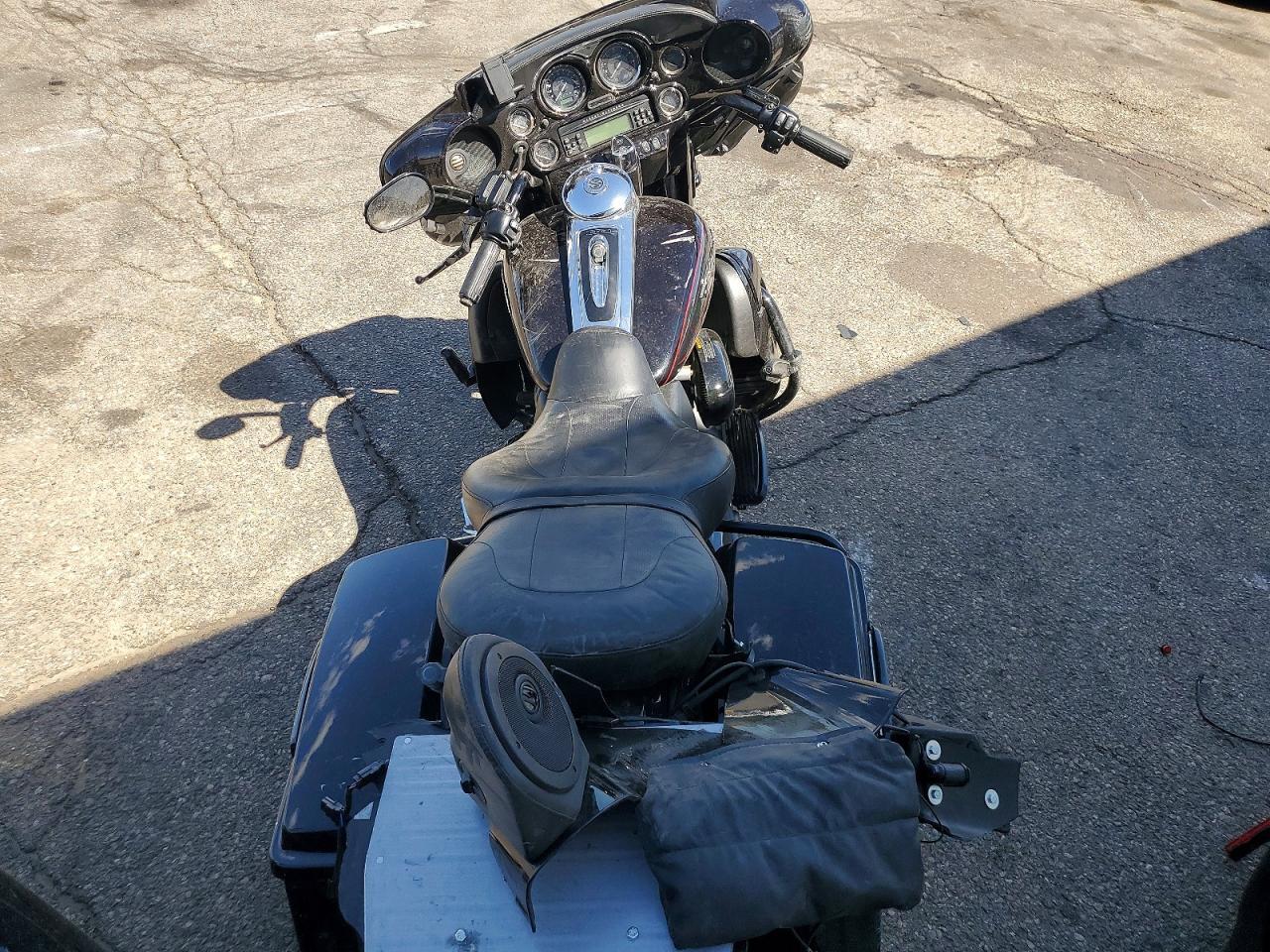 2010 Harley-Davidson Flhtcuse5 Blk - Фото 6